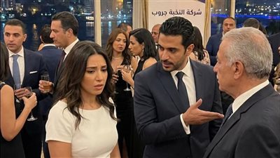 جوزي خدني معاه